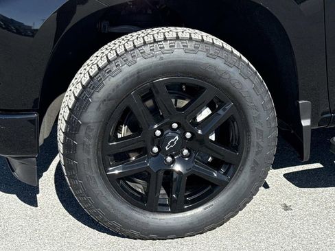 Used 2025 Chevrolet Silverado 1500 RST AWD/4WD image 30