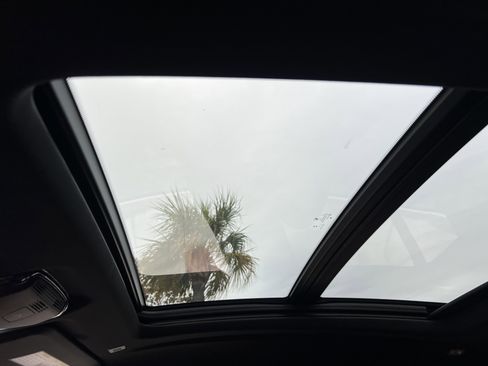 Certified 2025 BMW X4 xDrive30i image 28