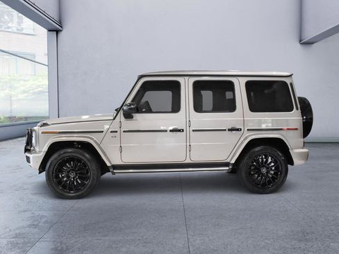 Used 2023 Mercedes-Benz G 550 image 3