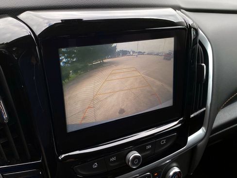 Used 2019 Chevrolet Traverse LT FWD image 15