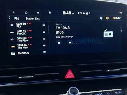 Used 2025 Hyundai Elantra SEL image 18