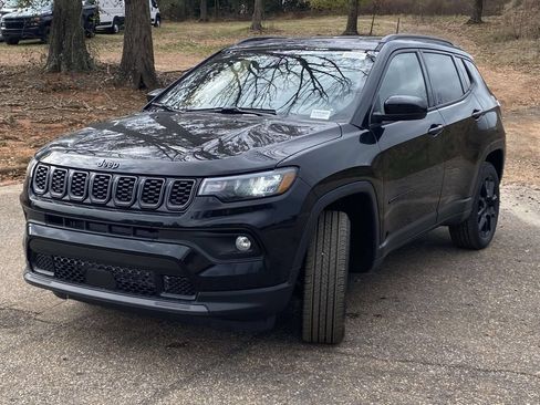 New 2026 Jeep Compass Latitude AWD/4WD image 3