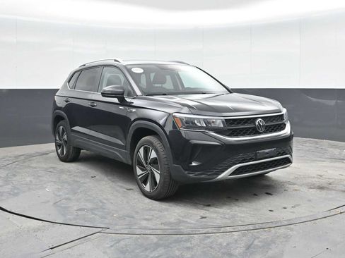 Used 2024 Volkswagen Taos SE AWD/4WD image 7
