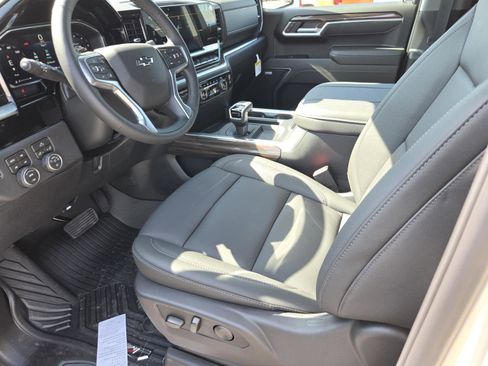 New 2026 Chevrolet Silverado 1500 RST w/ Z71 Off-Road Package AWD/4WD image 14