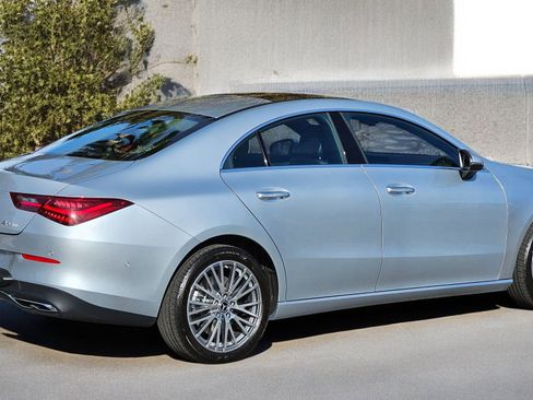 Used 2025 Mercedes-Benz CLA 250 4MATIC image 2