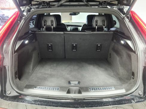 Used 2023 Cadillac XT4 Premium Luxury image 14