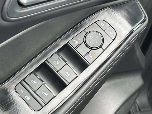 New 2026 Nissan Rogue SV AWD/4WD image 18