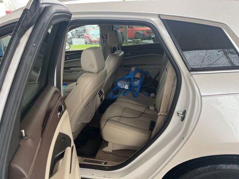 Used 2012 Cadillac SRX Luxury image 11