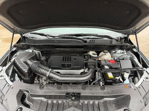 Used 2025 Chevrolet Blazer LT image 32