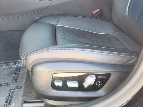 Used 2021 BMW M550i xDrive w/ Premium Package image 32