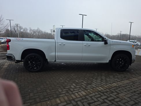 Used 2023 Chevrolet Silverado 1500 LT w/ Leather Package image 6