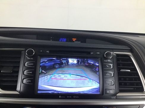 Used 2016 Toyota Highlander XLE image 20