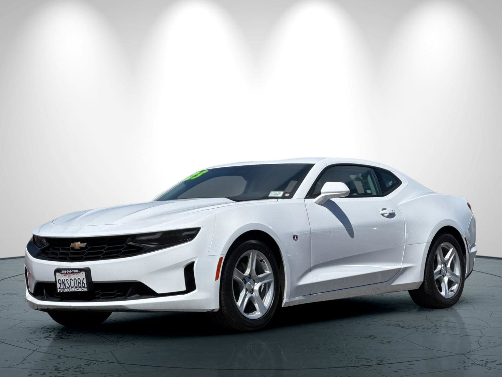 Used 2023 Chevrolet Camaro LT RWD image 8