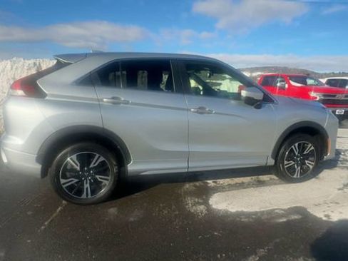 Used 2024 Mitsubishi Eclipse Cross SEL AWD/4WD image 9