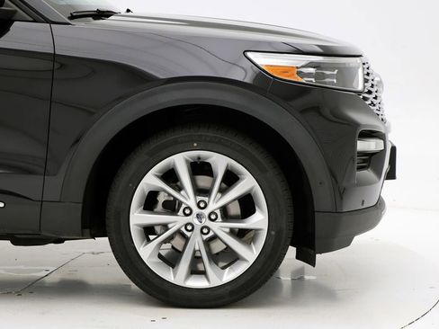 Used 2021 Ford Explorer Platinum w/ Equipment Group 601A image 3