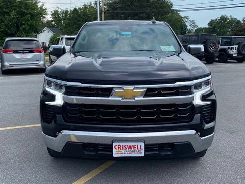 Used 2024 Chevrolet Silverado 1500 LT w/ Convenience Package II AWD/4WD image 8
