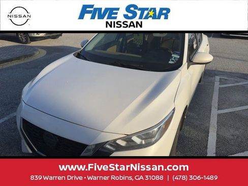 Used 2021 Nissan Sentra SV w/ SV Premium Package FWD image 2