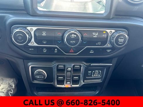 Used 2021 Jeep Gladiator Overland AWD/4WD image 17
