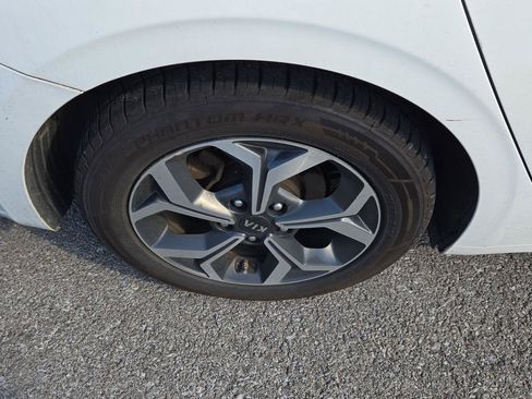 Used 2021 Kia Forte LXS FWD image 10