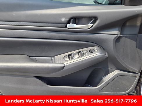 Used 2025 Nissan Altima 2.5 SV w/ SV Special Edition Package FWD image 21