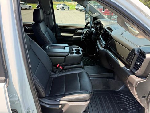 Used 2025 Chevrolet Silverado 2500 LT w/ Convenience Package AWD/4WD image 19