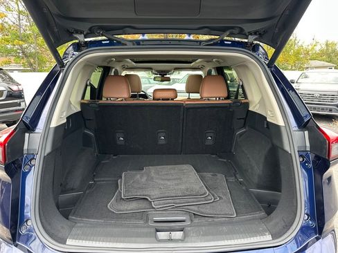 Used 2025 Nissan Rogue Platinum w/ Tech Package image 29