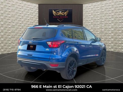 Used 2019 Ford Escape SE image 5