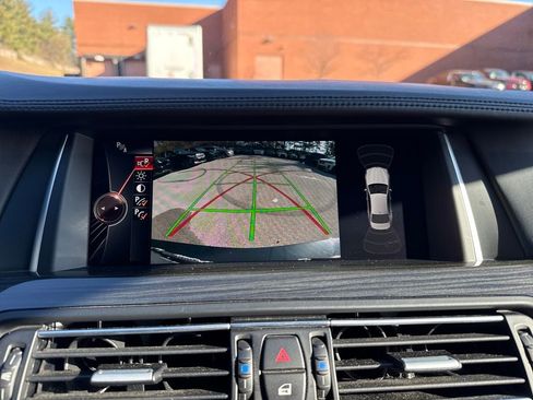 Used 2016 BMW M5 image 18