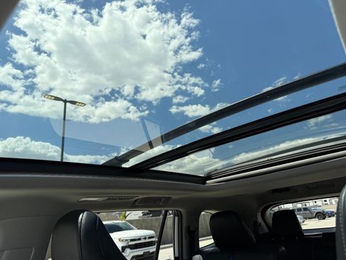 Used 2021 Toyota Highlander Platinum image 41