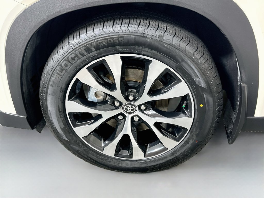 Certified 2024 Toyota Grand Highlander AWD Hybrid image 30