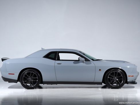 Used 2021 Dodge Challenger R/T Scat Pack image 9