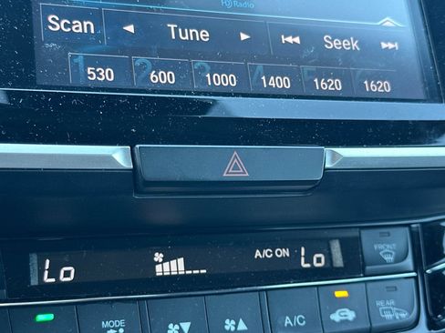 Used 2017 Honda Accord Touring image 29