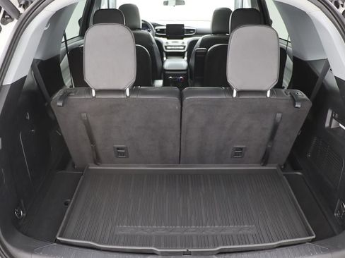 Used 2023 Ford Explorer XLT w/ Equipment Group 202A image 30