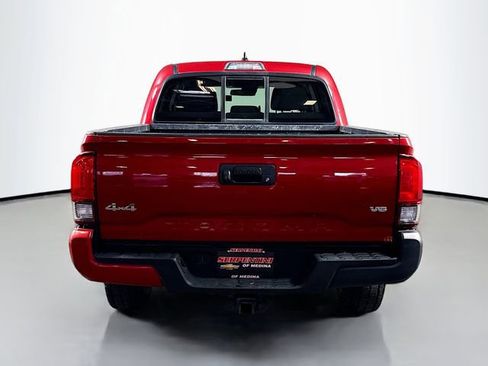 Used 2021 Toyota Tacoma SR AWD/4WD image 7