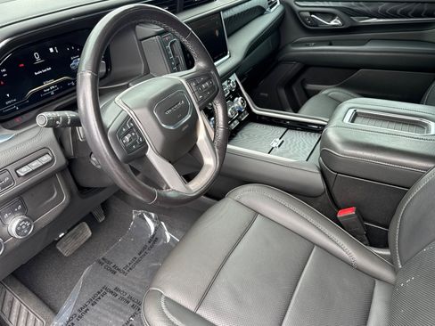 Used 2022 GMC Yukon XL Denali AWD/4WD image 8