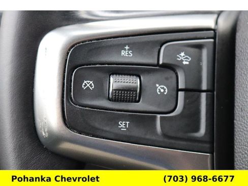Used 2022 Chevrolet Suburban LT image 12