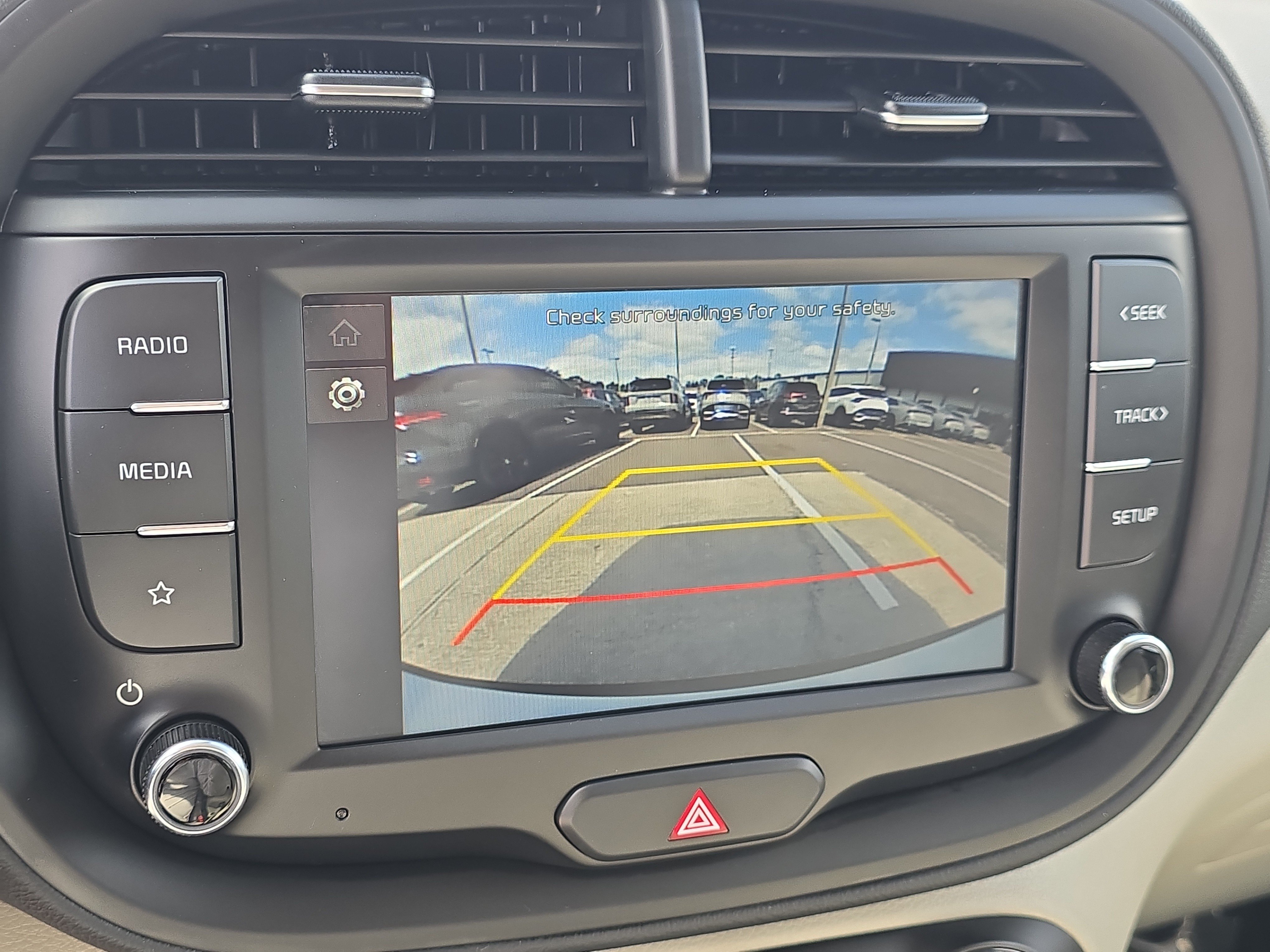 Certified 2025 Kia Soul LX w/ LX Technology Package FWD image 24