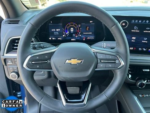 Used 2025 Chevrolet Suburban Premier AWD/4WD image 27