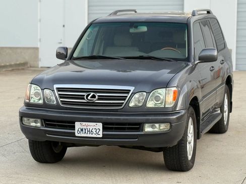 Used 2004 Lexus LX 470 4WD w/ Preferred Accessory Pkg image 10