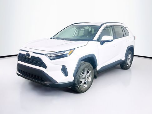Used 2025 Toyota RAV4 XLE w/ Convenience Package FWD image 3