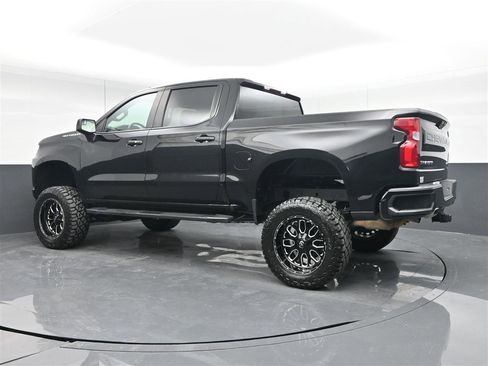 Used 2021 Chevrolet Silverado 1500 RST image 7