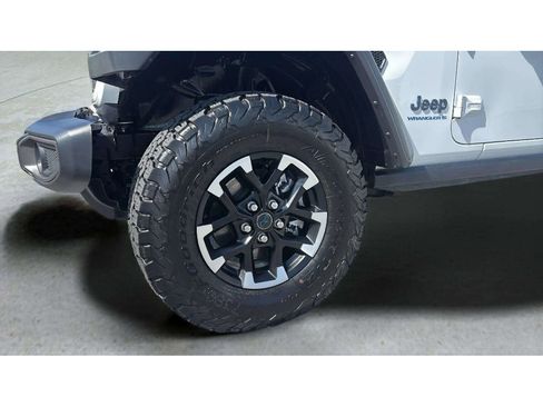 Used 2025 Jeep Wrangler Unlimited Rubicon 4xe w/ Convenience Group AWD/4WD image 24