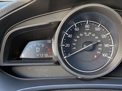 Used 2018 MAZDA MAZDA3 Sport FWD image 10
