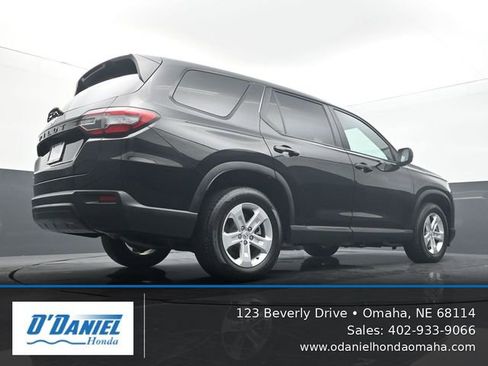 Used 2024 Honda Pilot LX image 12