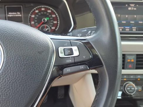 Used 2020 Volkswagen Jetta SE w/ SE Cold Weather Package FWD image 20