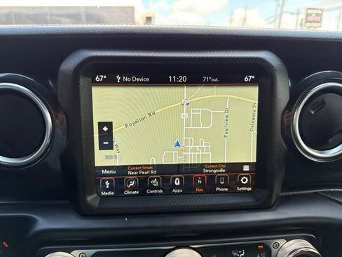 Used 2021 Jeep Wrangler Unlimited Rubicon w/ Xtreme Recon 35" Tire Package AWD/4WD image 22