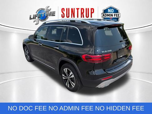 Used 2025 Mercedes-Benz GLB 250 image 3