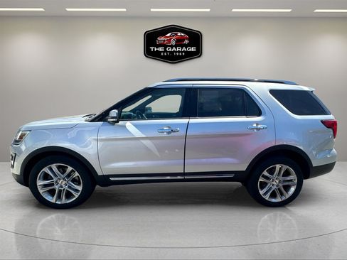 Used 2017 Ford Explorer Limited image 2