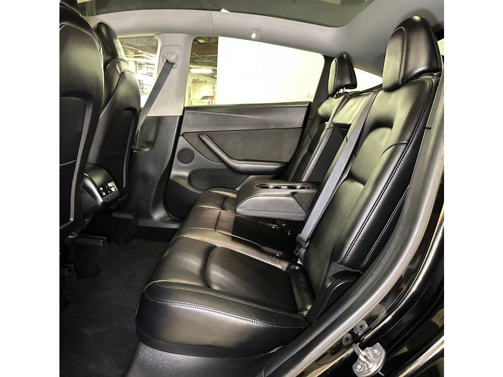 Used 2021 Tesla Model Y Long Range AWD/4WD image 21