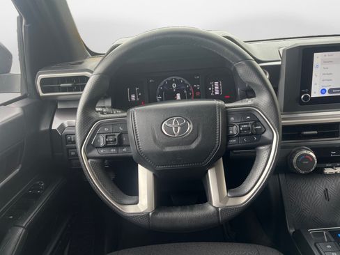Used 2026 Toyota 4Runner SR5 RWD image 13